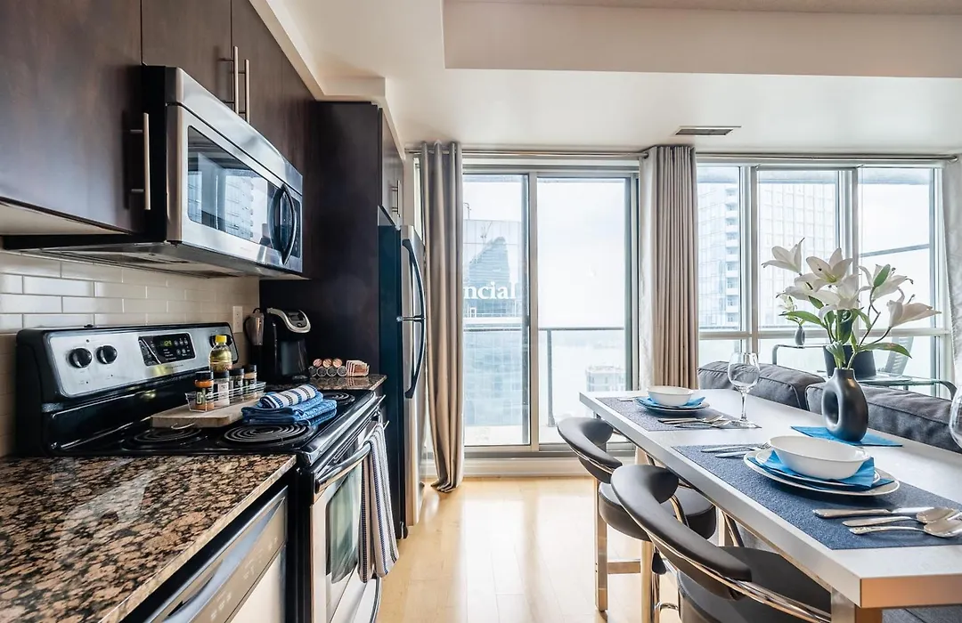 Luxury Suite W Stunning City Views - The Roland-1